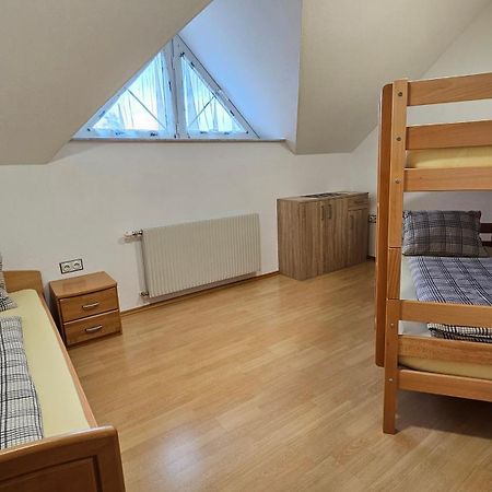 Villa Vanessa - Ferienwohnungen - Appartement Gosselsdorf Exterior foto